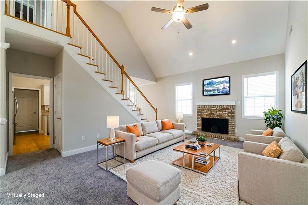 44 Colonial Circle