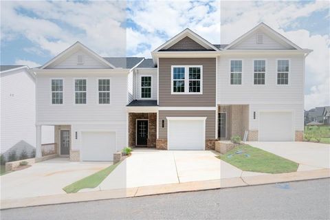 Townhouse For Sale - 104 Greenview Court<br/> Homer, GA 30547