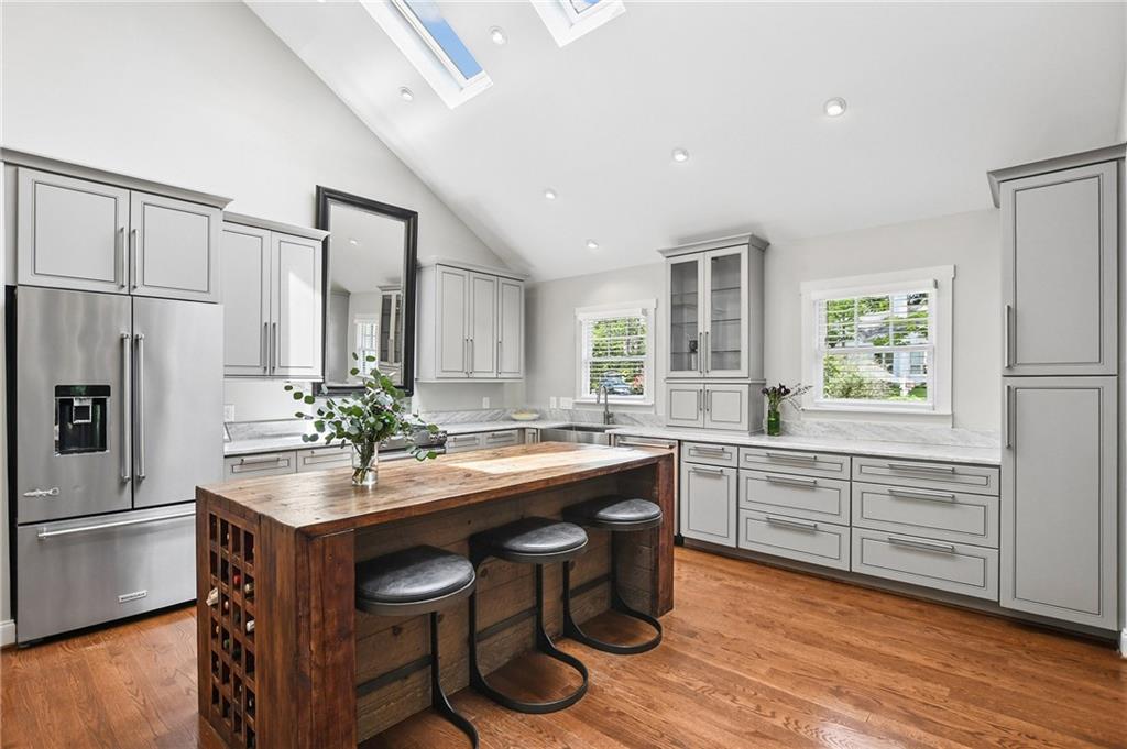 2067 Fairhaven Circle NE