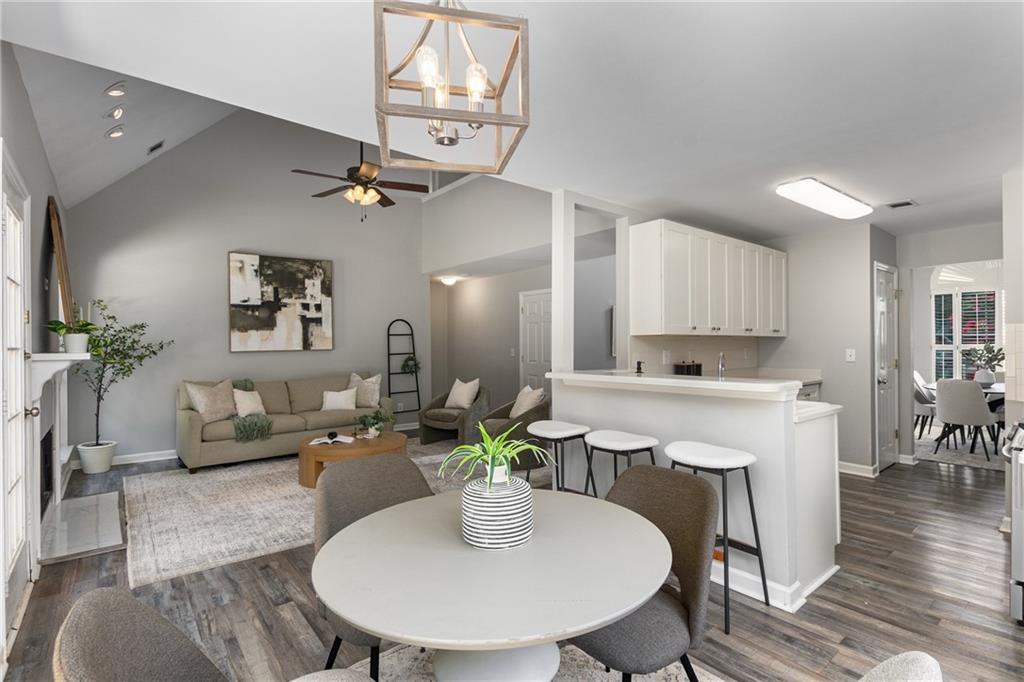 874 Ashwood Walk