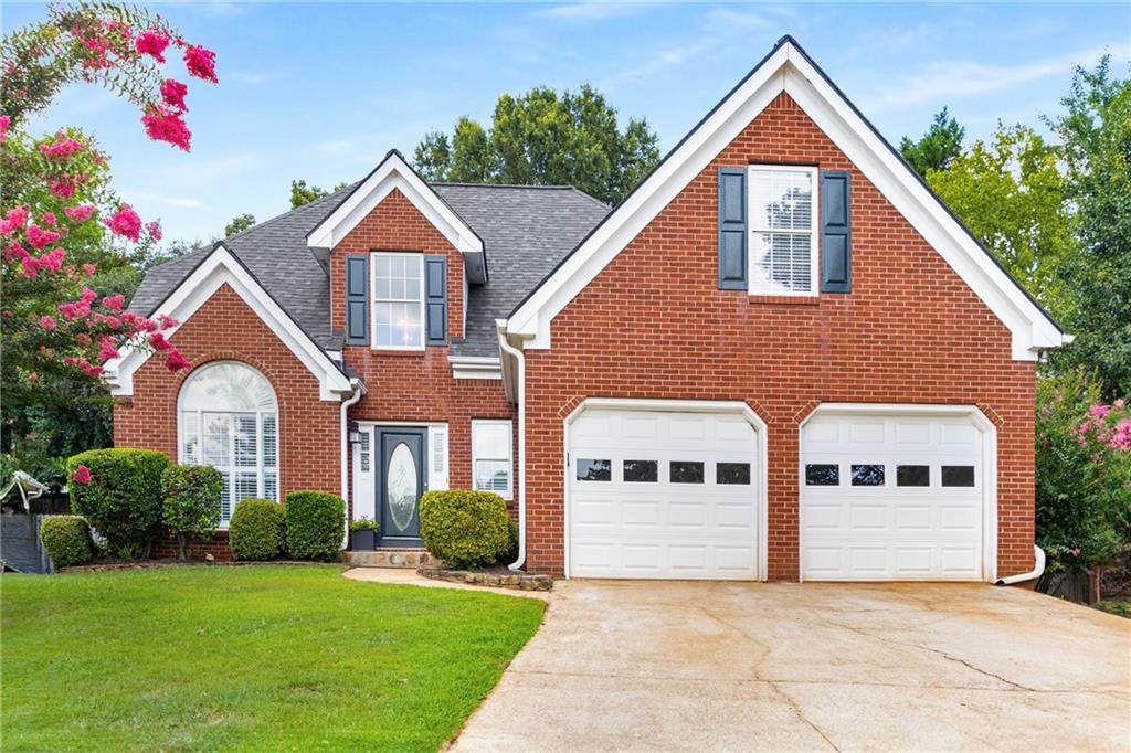 This popular Decatur neighborhood is located just minutes from the vibrant shops, restaurants, and parks of both Avondale Estates and downtown Decatur, offering easy access to these thriving and sought after areas. Enjoy trails and green spaces just steps away at Decatur’s 22-acre Legacy Park, the PATH and top rated public and private schools, from elementary to college at nearby Agnes Scott and Emory University!
874 Ashwood Walk is nestled on a large, cul-de-sac lot and features a main level Owner’s Suite. Recent improvements include a renovated kitchen, plus a newer roof, HVAC system and water heater – the big stuff is already done!
Inside you will discover an inviting an open living level with lots of natural light, separate dining room and a spacious kitchen and breakfast area which opens to the sunny back yard and patio for grilling and entertaining! The large great room features a center fireplace and soaring ceilings, plenty of room for family and friends. The primary bedroom suite on the main level offers easy living and features a large bathroom with double vanity, separate tub and shower, and extra-large walk-in closet.
Upstairs you will find three large bedrooms and a full bath, plus a huge bonus room above the garage giving multiple options, whether it be a fourth bedroom, home office or large playroom!
More photos coming soon! Don't miss this chance to experience the best of both worlds in this prime location – a quiet neighborhood retreat and easy access to the bustling energy and community vibe of Decatur and Avondale.