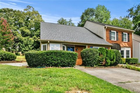 Townhouse For Sale - 1140 Magnolia Way<br/> Cobb County, Smyrna, GA 30082