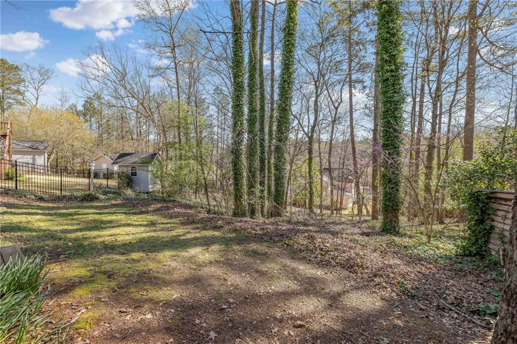2212 Nine Oaks Drive, Kennesaw, Georgia image 42