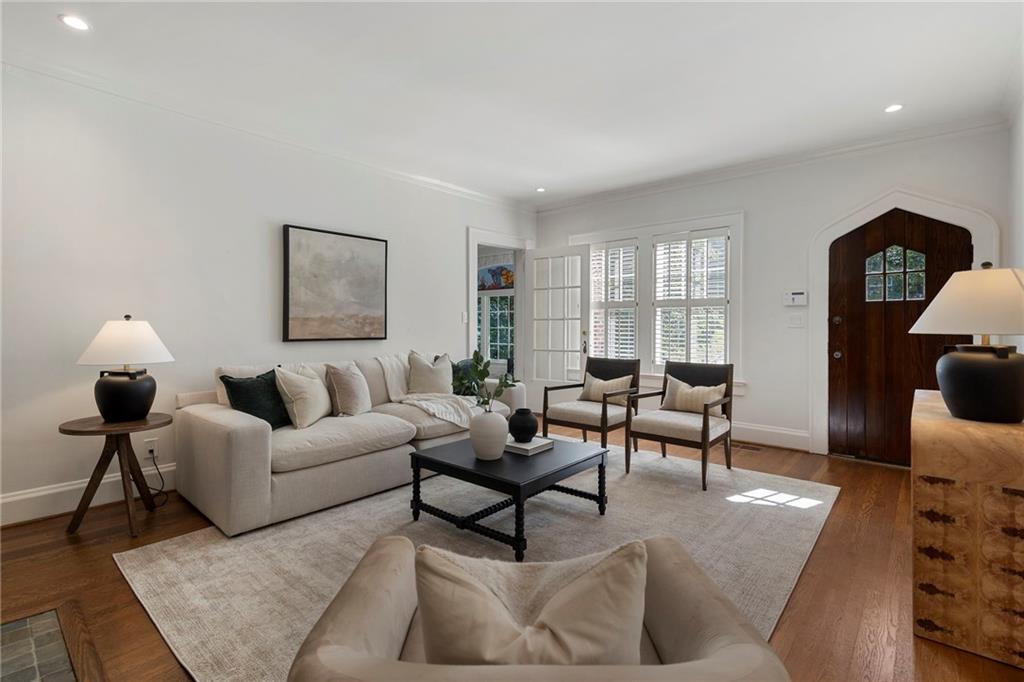1144 Zimmer Drive NE