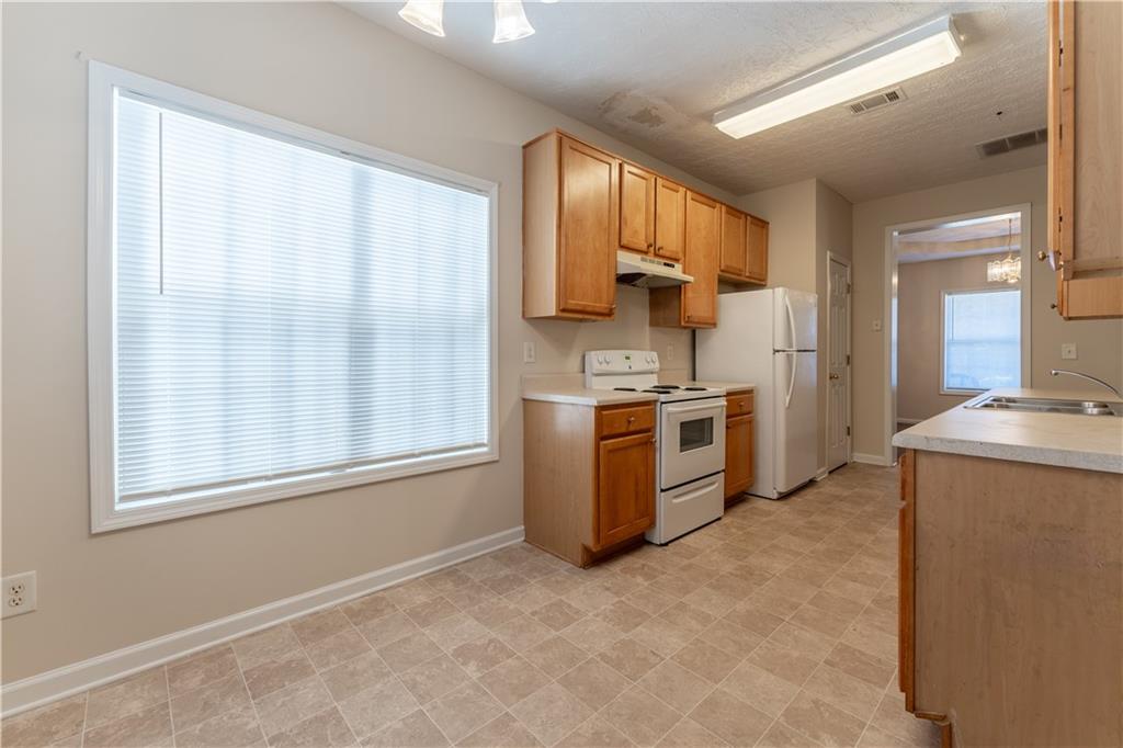 538 Shadowmoore Drive, Riverdale, Georgia image 15