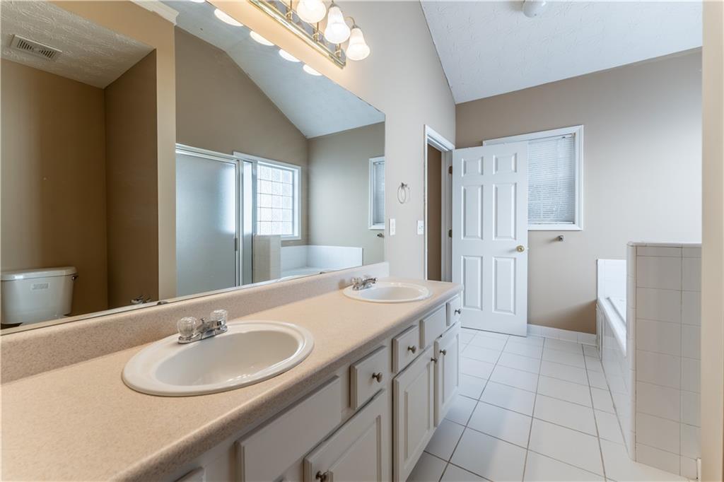 538 Shadowmoore Drive, Riverdale, Georgia image 24
