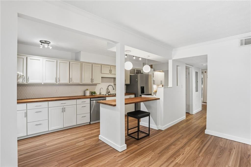 5056 Meadow Lane 5056