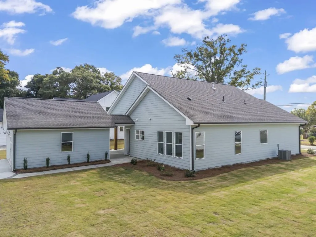 Lavonia, Georgia 30553, United States, 3 Bedrooms Bedrooms, ,3 BathroomsBathrooms,Residential,Pending,57334