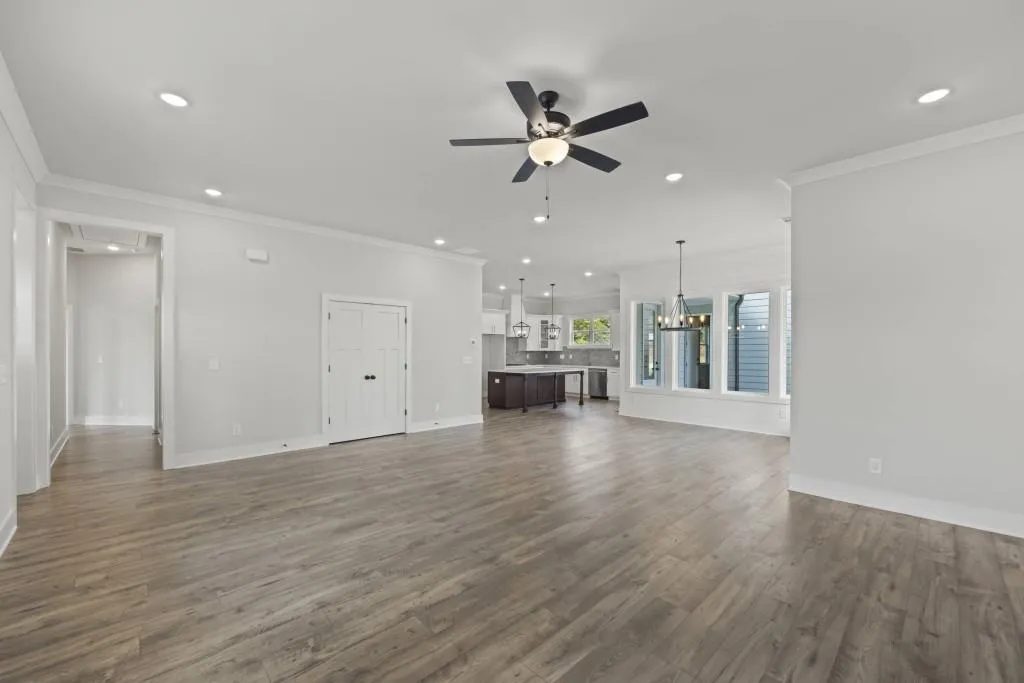 Lavonia, Georgia 30553, United States, 3 Bedrooms Bedrooms, ,3 BathroomsBathrooms,Residential,Pending,57334