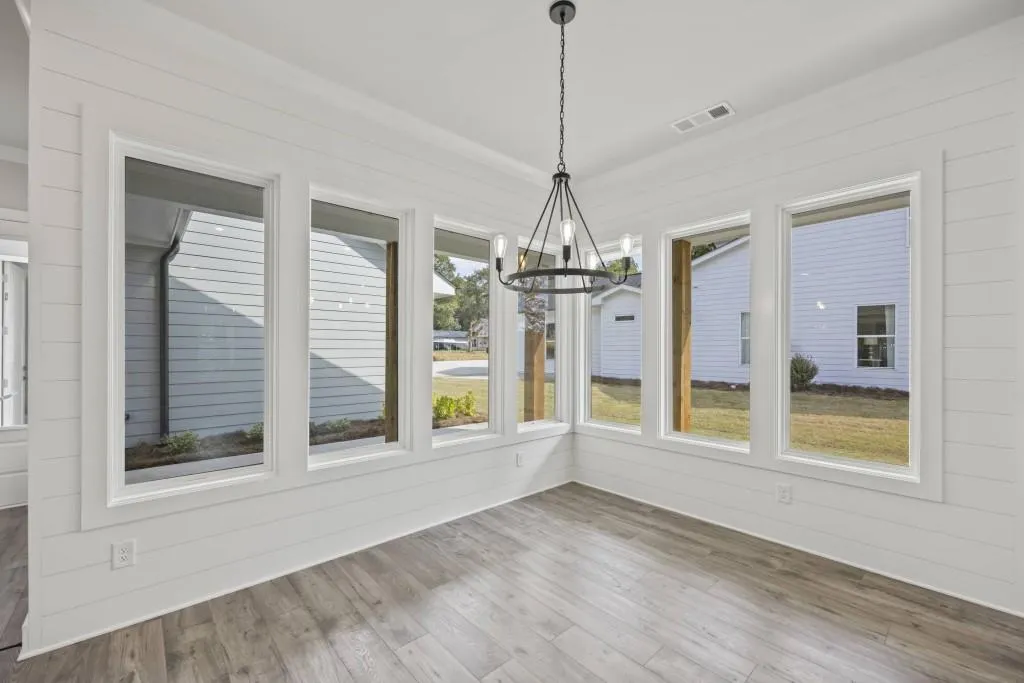 Lavonia, Georgia 30553, United States, 3 Bedrooms Bedrooms, ,3 BathroomsBathrooms,Residential,Pending,57334