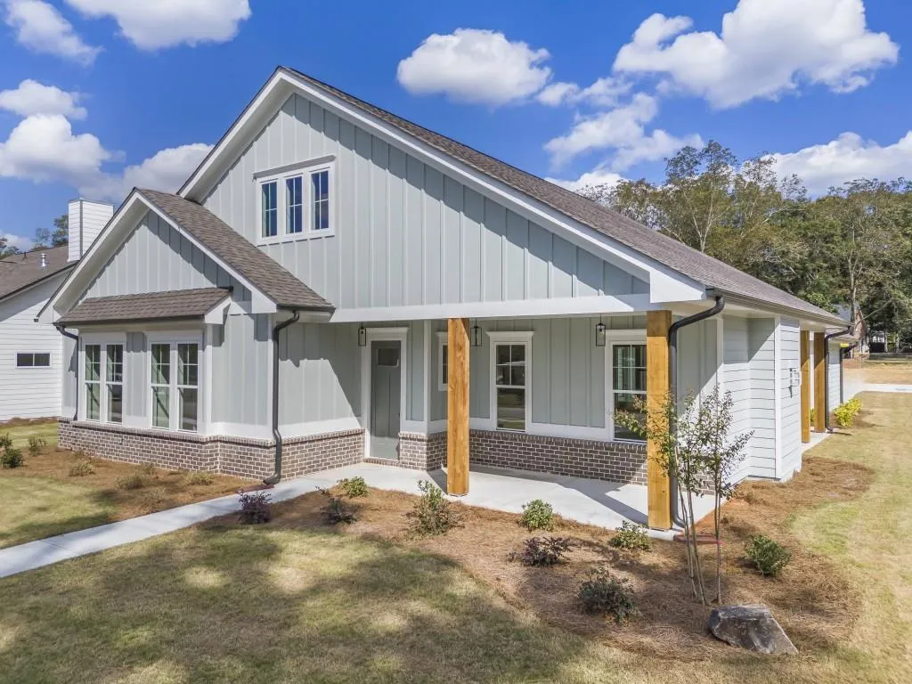 Lavonia, Georgia 30553, United States, 3 Bedrooms Bedrooms, ,3 BathroomsBathrooms,Residential,Pending,57334