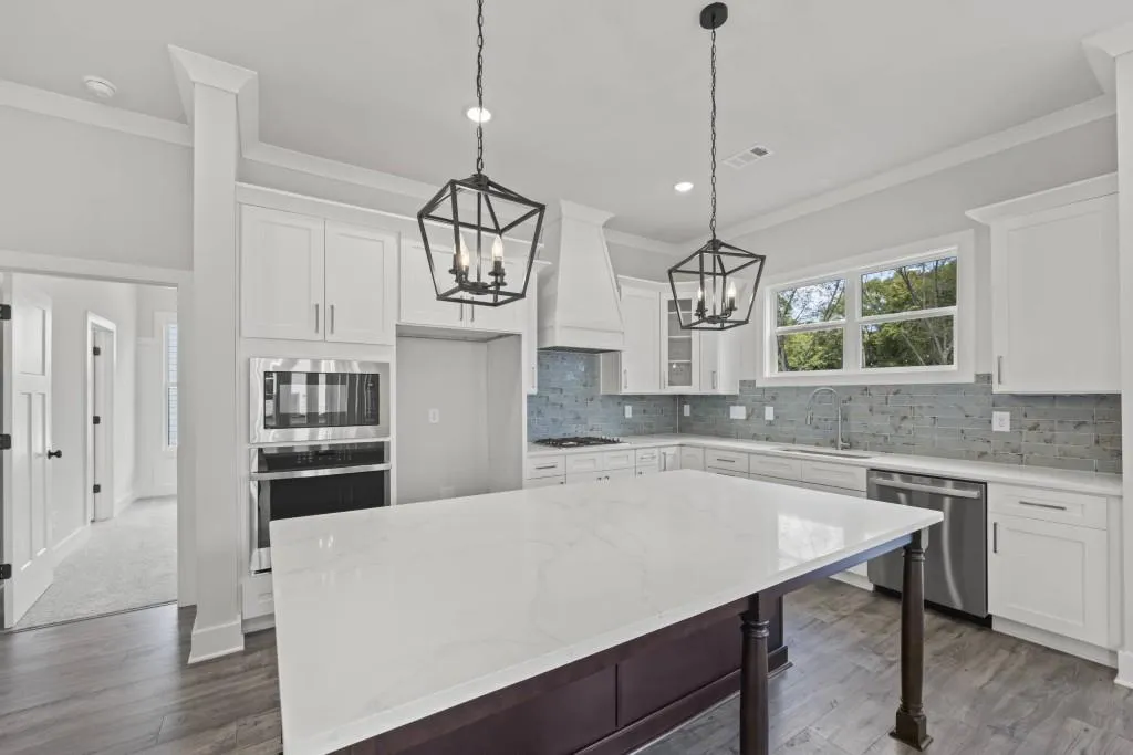 Lavonia, Georgia 30553, United States, 3 Bedrooms Bedrooms, ,3 BathroomsBathrooms,Residential,Pending,57334