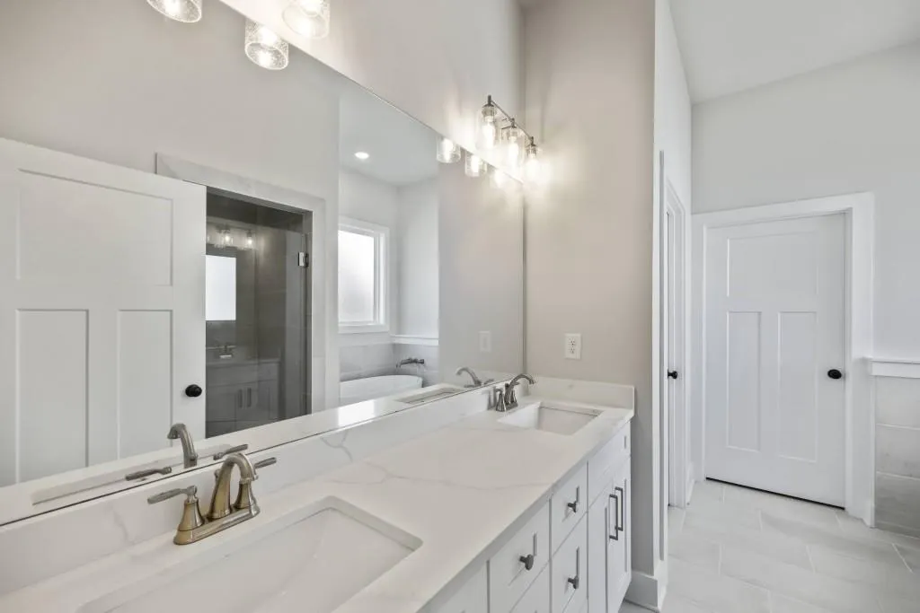 Lavonia, Georgia 30553, United States, 3 Bedrooms Bedrooms, ,3 BathroomsBathrooms,Residential,Pending,57334