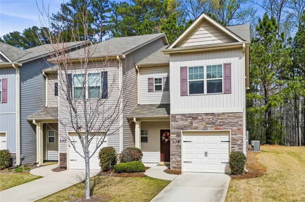 638 Oakside Place