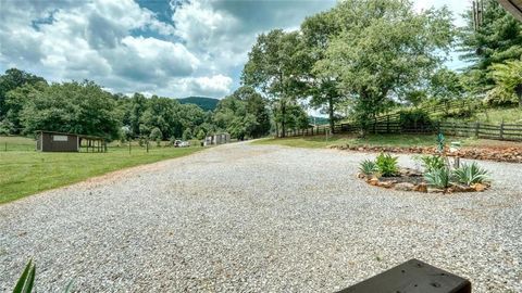 A home in Hiawassee