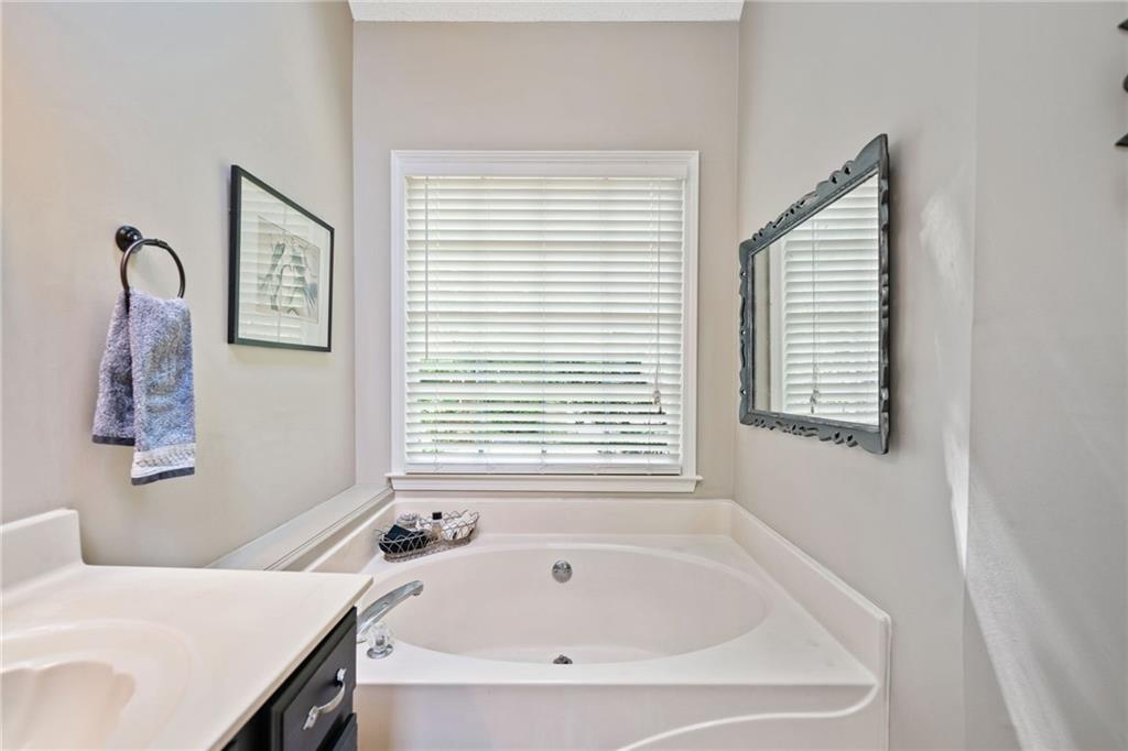 2158 NW Southbrook Ridge, Kennesaw, Georgia image 29