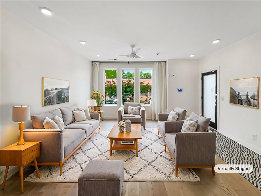 371 Pratt Drive SE 203