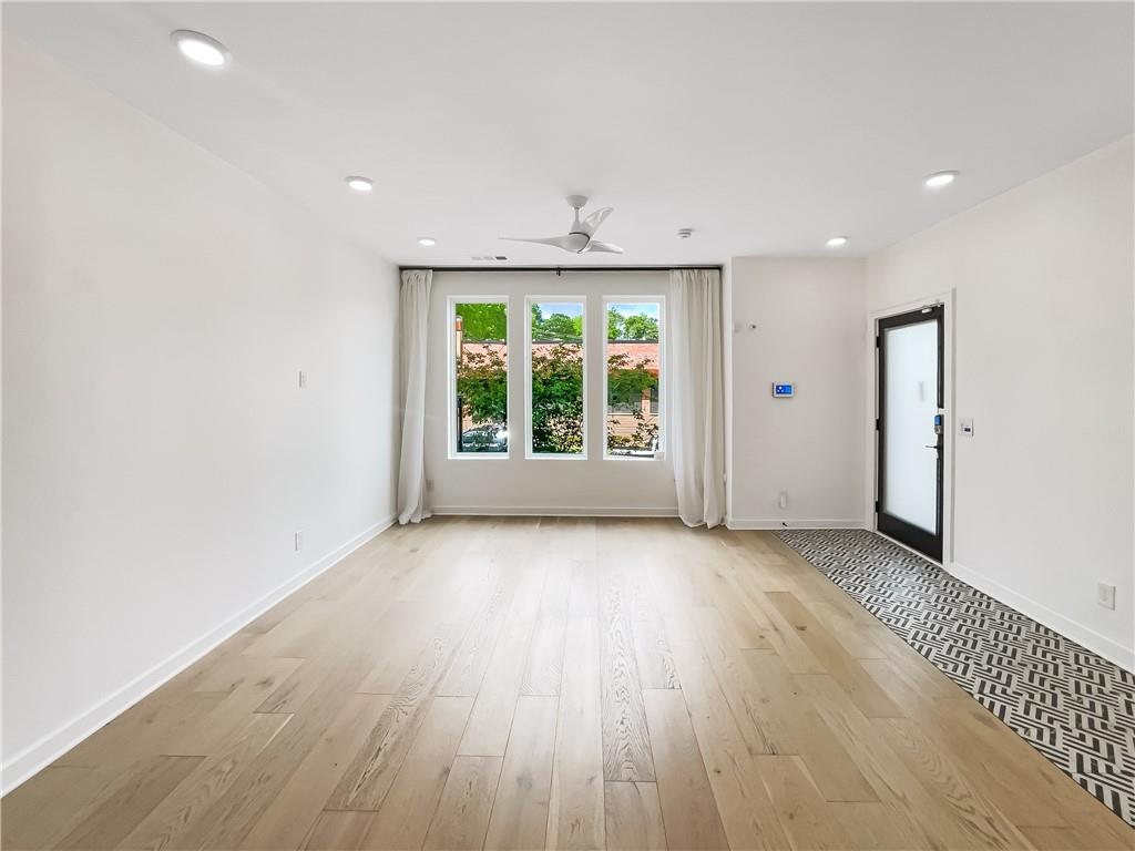 371 Pratt Drive SE 203
