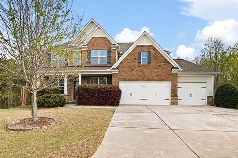 Homes For Sale - 440 Cranbrooke Circle<br/> Suwanee, GA 30024