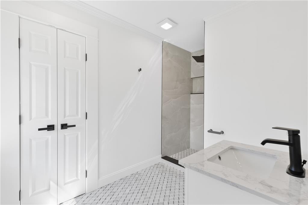 Sewell Springs - Residential Lease
