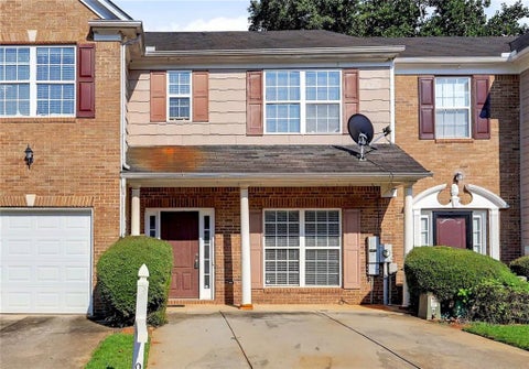 Townhouse For Sale - 190 Madeline Court<br/> Mcdonough, GA 30253