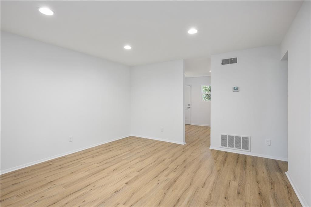 1170 Greenwich Street SW 3