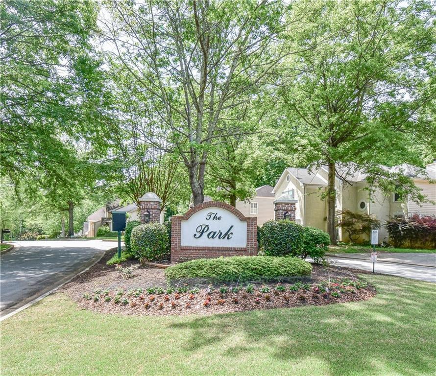 3115 Park Chase