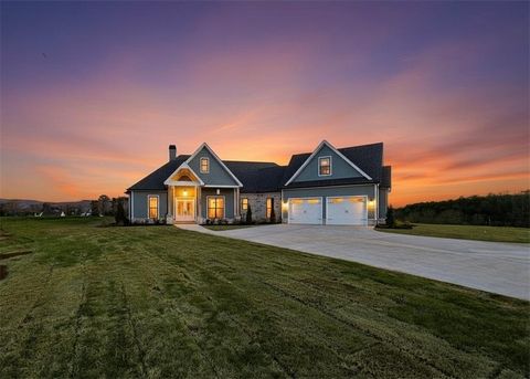 303 Eminence Peak Rydal GA 30171