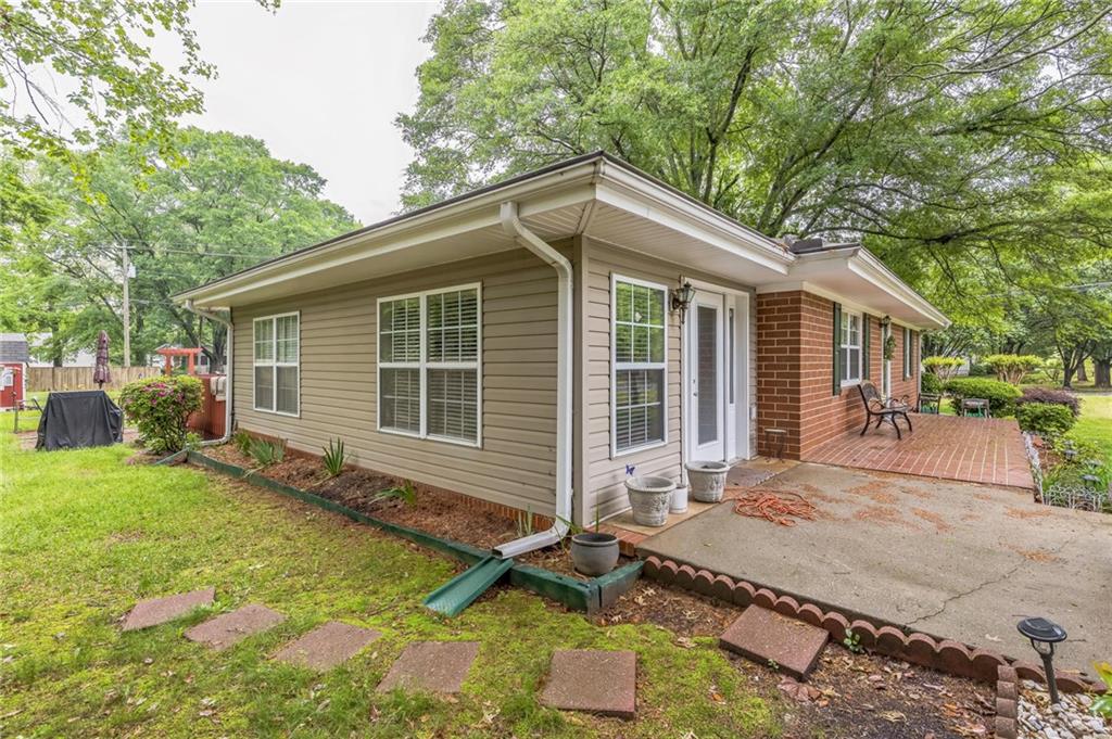 292 Lumpkin Street, Winder, Georgia image 5
