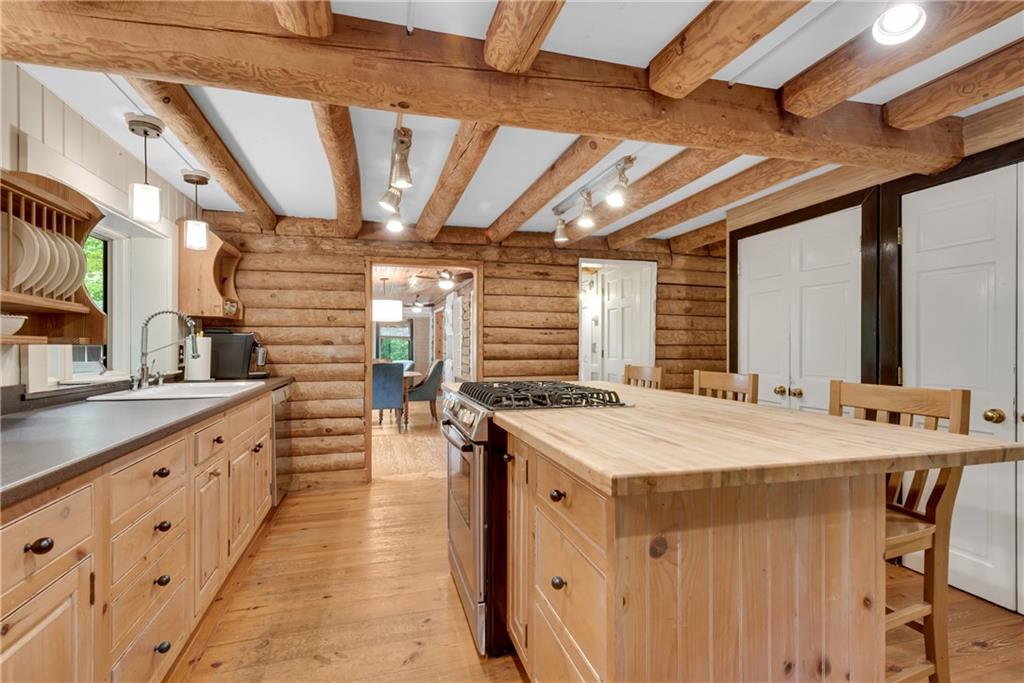 3582 Casteel Road NE