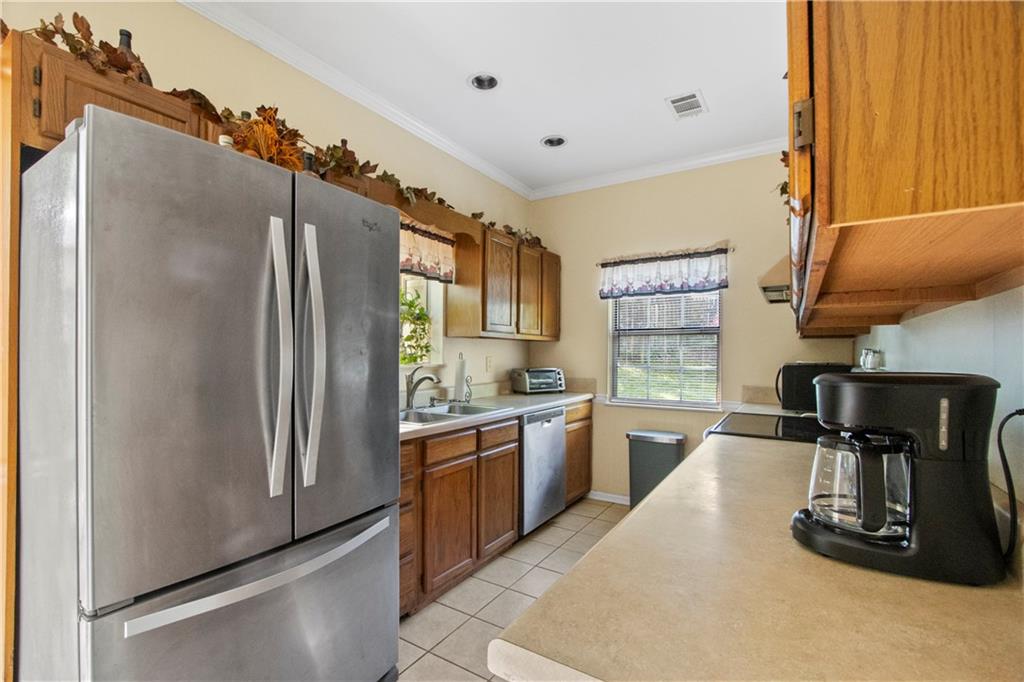 145 Greison Trail, Newnan, Georgia image 8