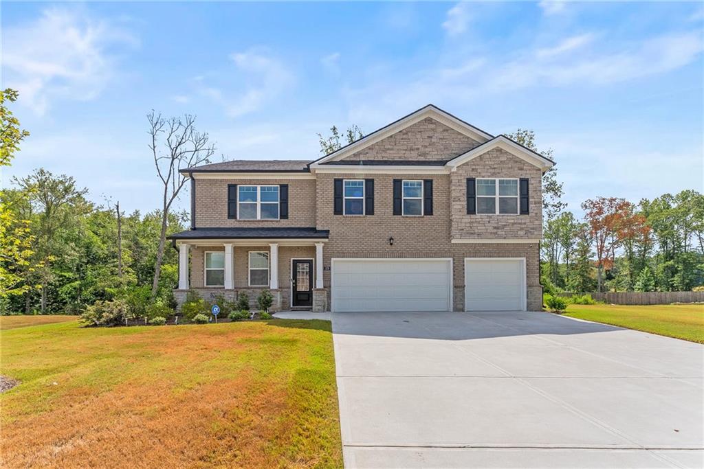 Spacious and stylish rental in the sought-after Independence community zoned for some of the best schools in Gwinnett County. This 5-bed, 5-bath home features an open floor plan, a large kitchen with an island and a walk-in pantry, and a main-level guest suite.
Upstairs, the primary suite offers a generous space with dual closets, a loft, and three additional bedrooms. Enjoy access to top-tier amenities: pools, tennis courts, playgrounds, and walking trails.