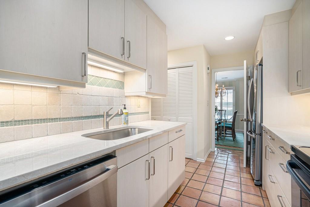 1434 Hampton Glen Court