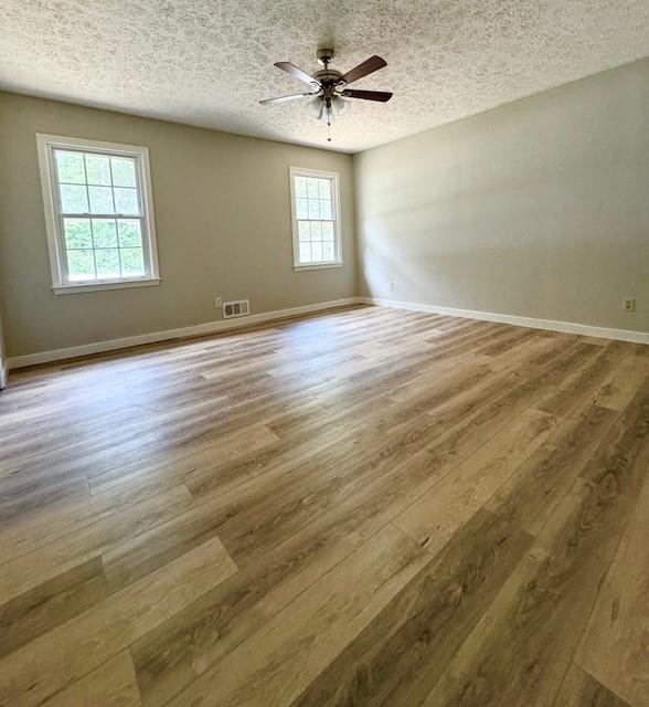 112 Village Court, Woodstock, Georgia image 12