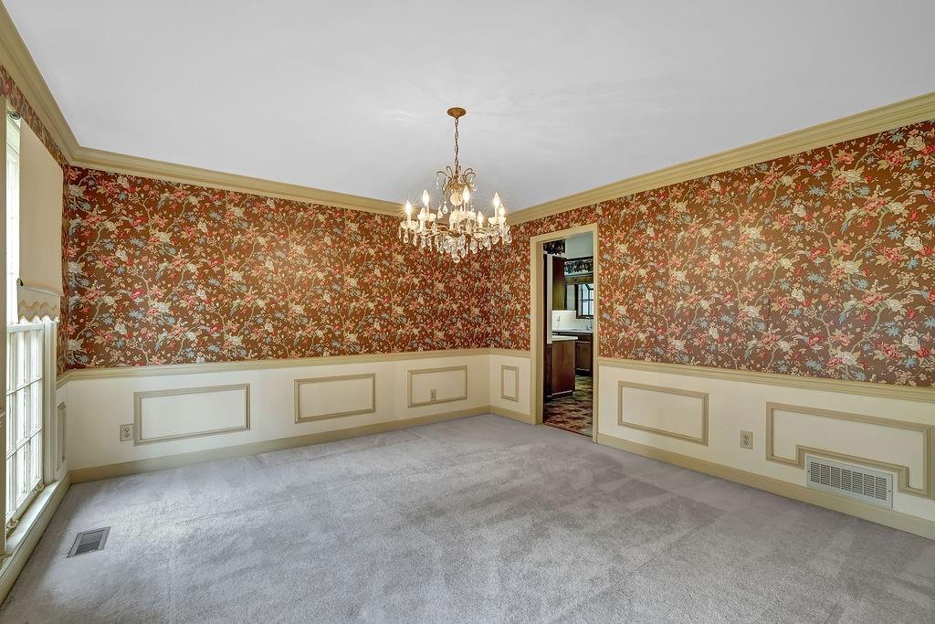 5786 Broxton Circle, Peachtree Corners, Georgia image 6