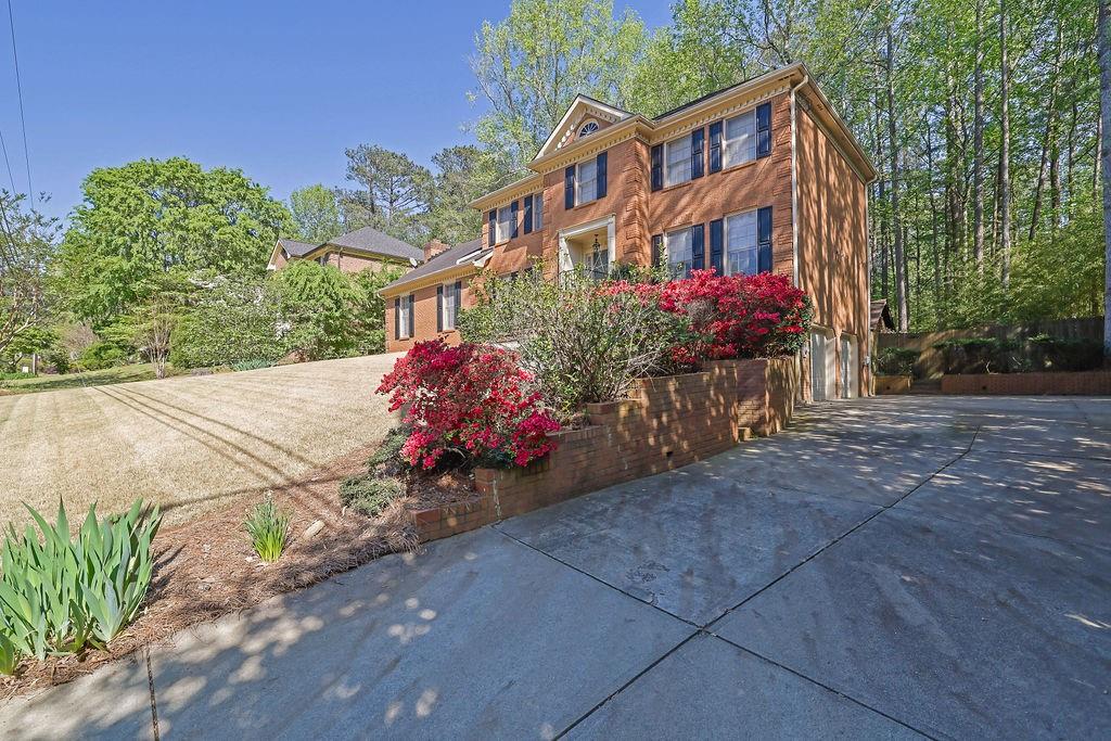 5786 Broxton Circle, Peachtree Corners, Georgia image 4