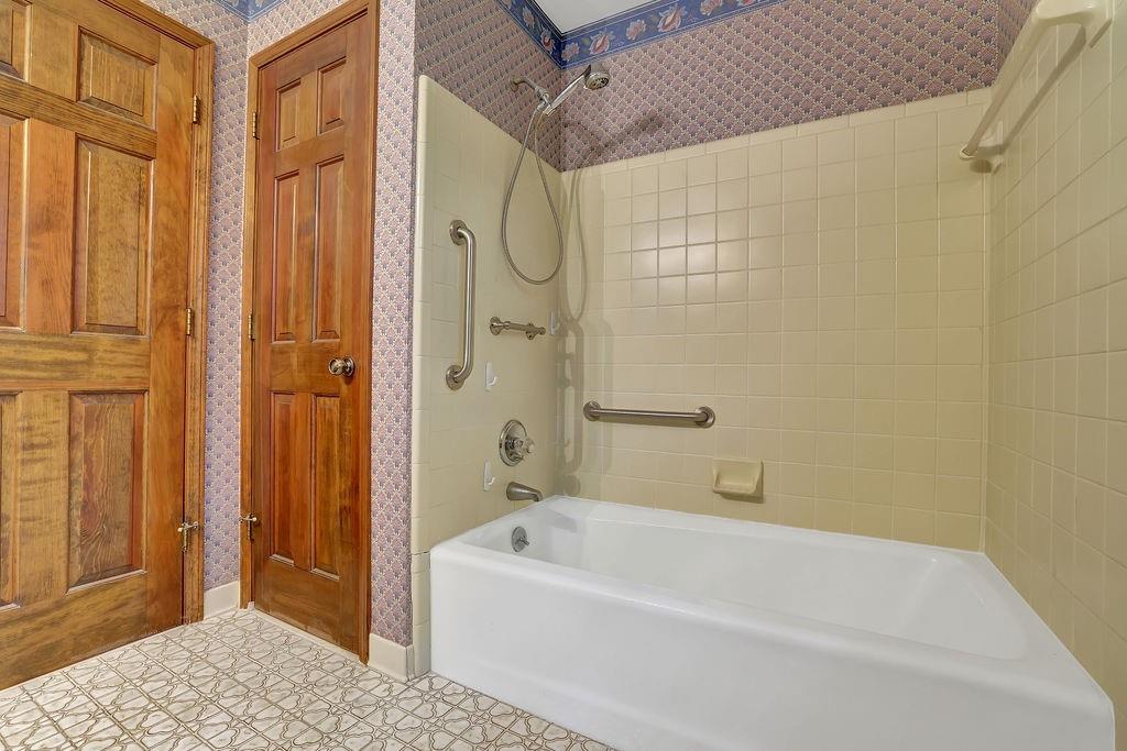 5786 Broxton Circle, Peachtree Corners, Georgia image 14