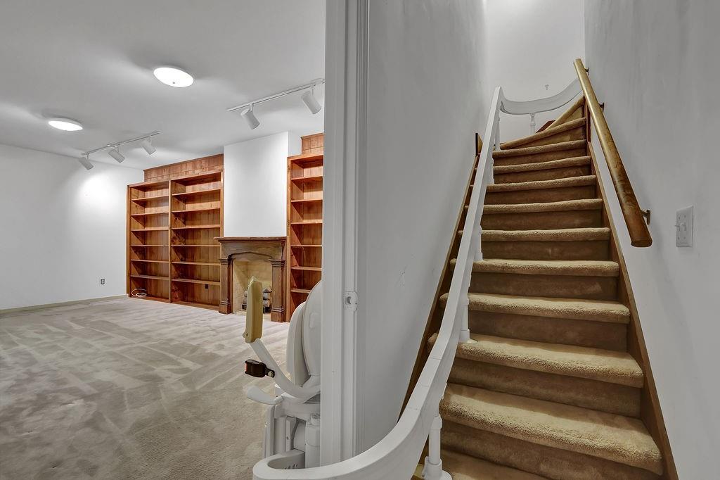 5786 Broxton Circle, Peachtree Corners, Georgia image 35