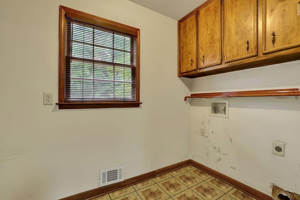 5786 Broxton Circle, Peachtree Corners, Georgia image 17