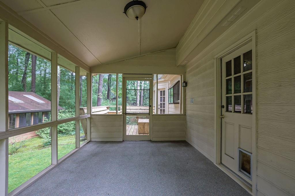 5786 Broxton Circle, Peachtree Corners, Georgia image 42