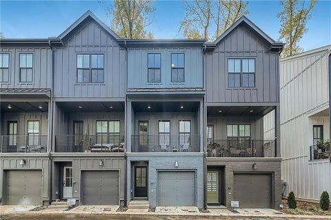 Townhouse For Rent - 180 Chestnut Circle<br/> Atlanta, GA 30342