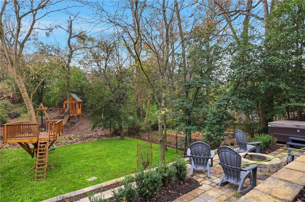 935 Drewry Street NE