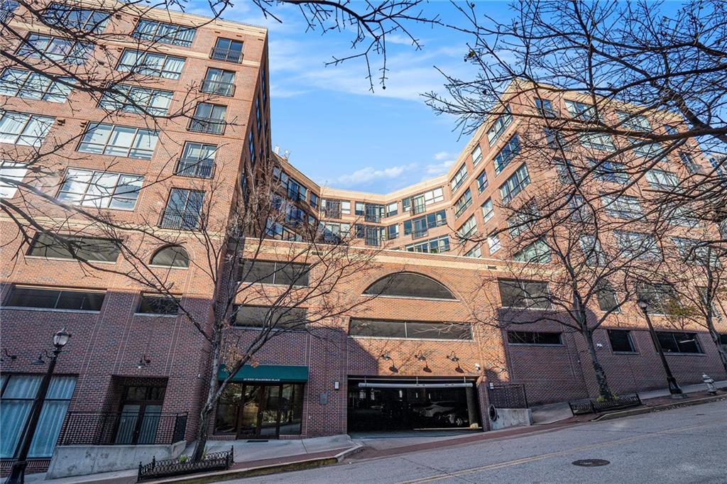 115 W Peachtree Place NW 713