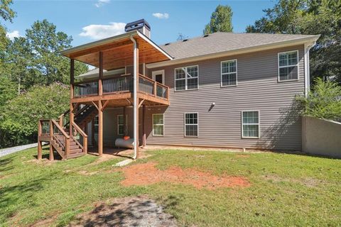 A home in Dawsonville