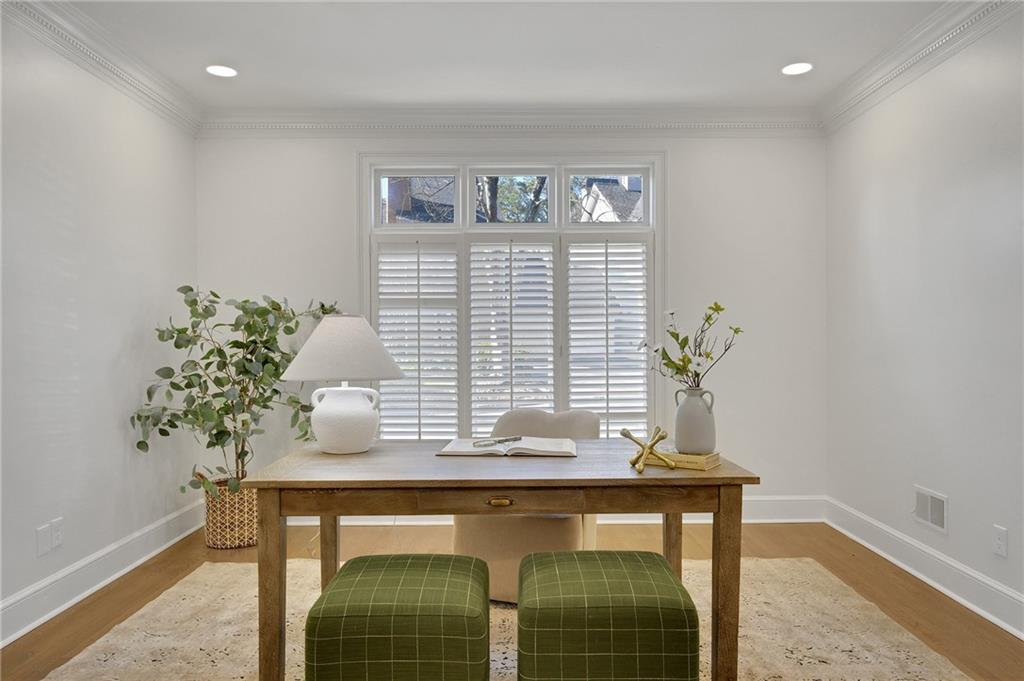 52 Paces West Drive NW