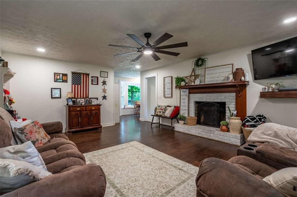 3678 Wax Road