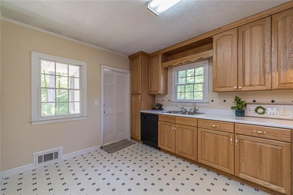 Conyers, Georgia 30013, United States, 3 Bedrooms Bedrooms, ,2 BathroomsBathrooms,Residential,Active,91802