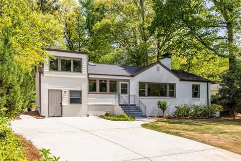 Photo of 675 Wendan Drive, Decatur, GA 30033 (MLS # 7753083)