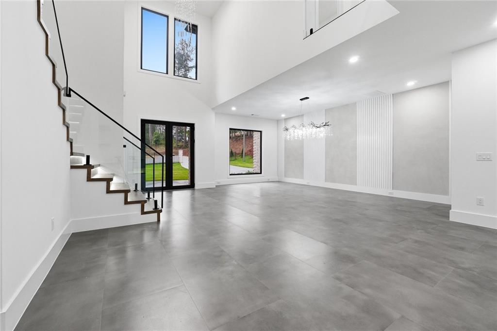 1563 Whitley Road