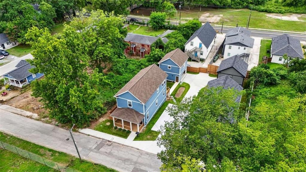 396 Lindsay Street